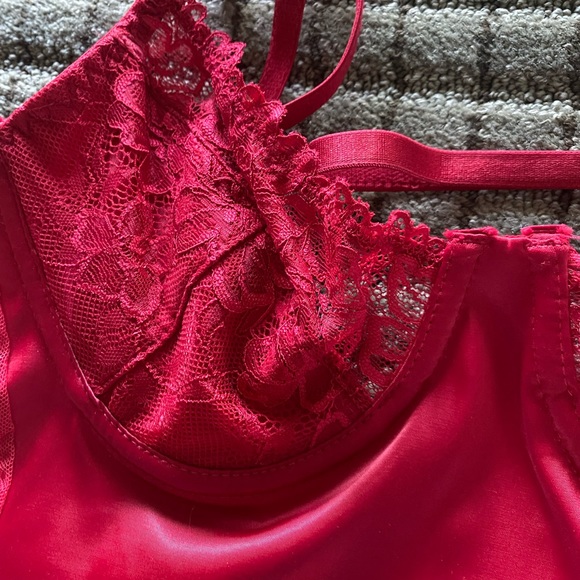 RED LACE BUSTIER DRESS - Picture 5 of 6